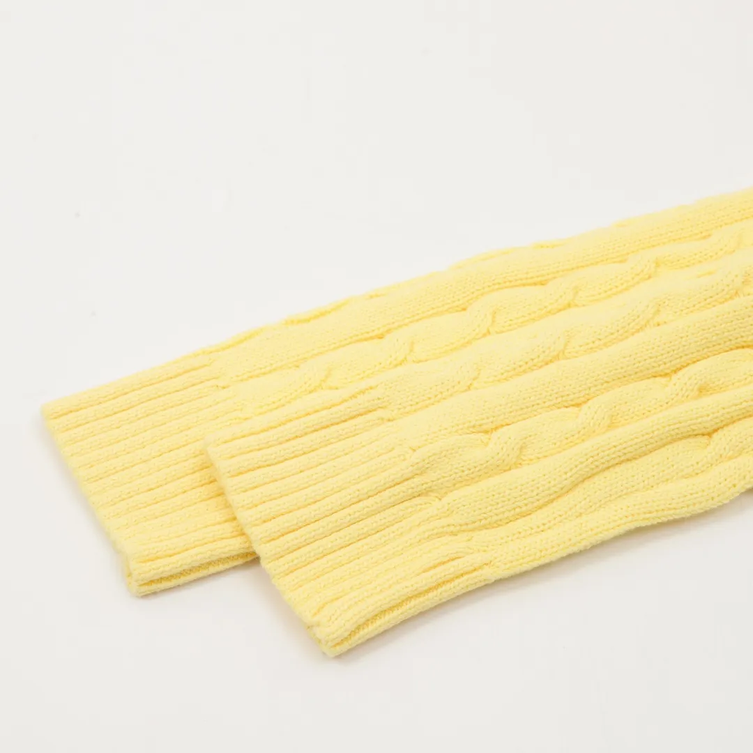 🅿️480 Ralph Lauren 25FW small label knitted sweetheart neck sweater Ralph Lauren (RALPH LAUREN) is the "American classic" brand in the fashion industry. Founded by Mr. Ralph Lauren in 1968, it is a high-end fashion brand with a strong American flavor. The styles are highly stylized and should be regarded as the clothing brand that best represents American culture (this can be seen from the fact that the uniforms of the US team in many Olympic Games have been provided by Ralph Lauren). Size: S-L